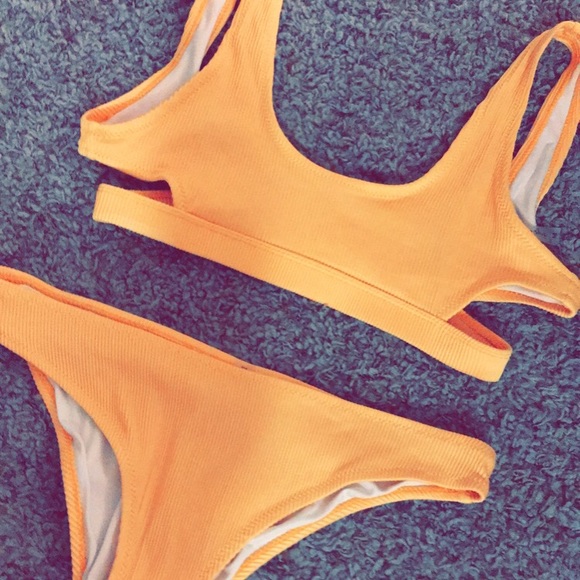 Bundle of Bikinis! - Picture 2 of 5